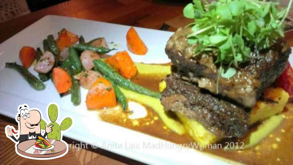 Back Bay Tavern, 415 Newport Center Dr in Newport Beach Restaurant