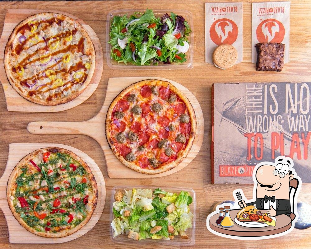 Blaze Pizza in Hicksville Restaurant menu and reviews