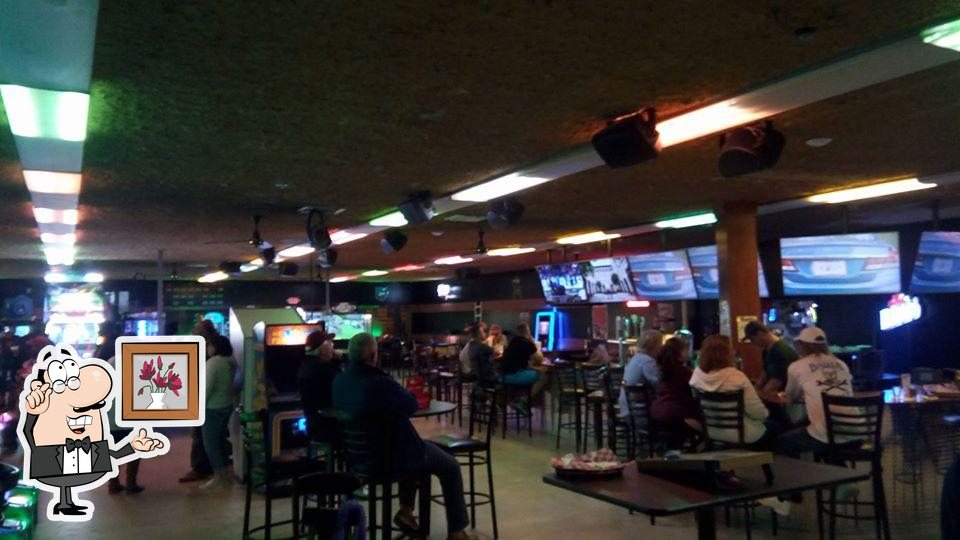 Game On! Arcade & Sports Pub in GenevaontheLake Restaurant reviews
