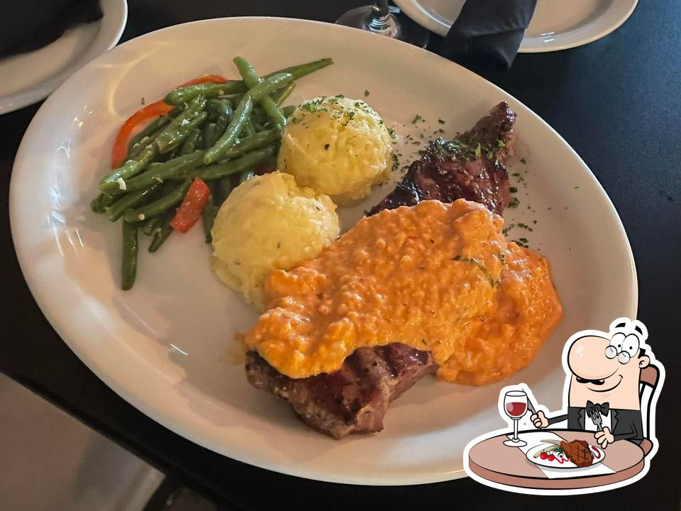 Capone's Grill & Pasta Shop in Windsor Restaurant reviews