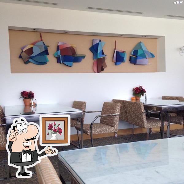 One Tower Bridge Cafeteria in West Conshohocken