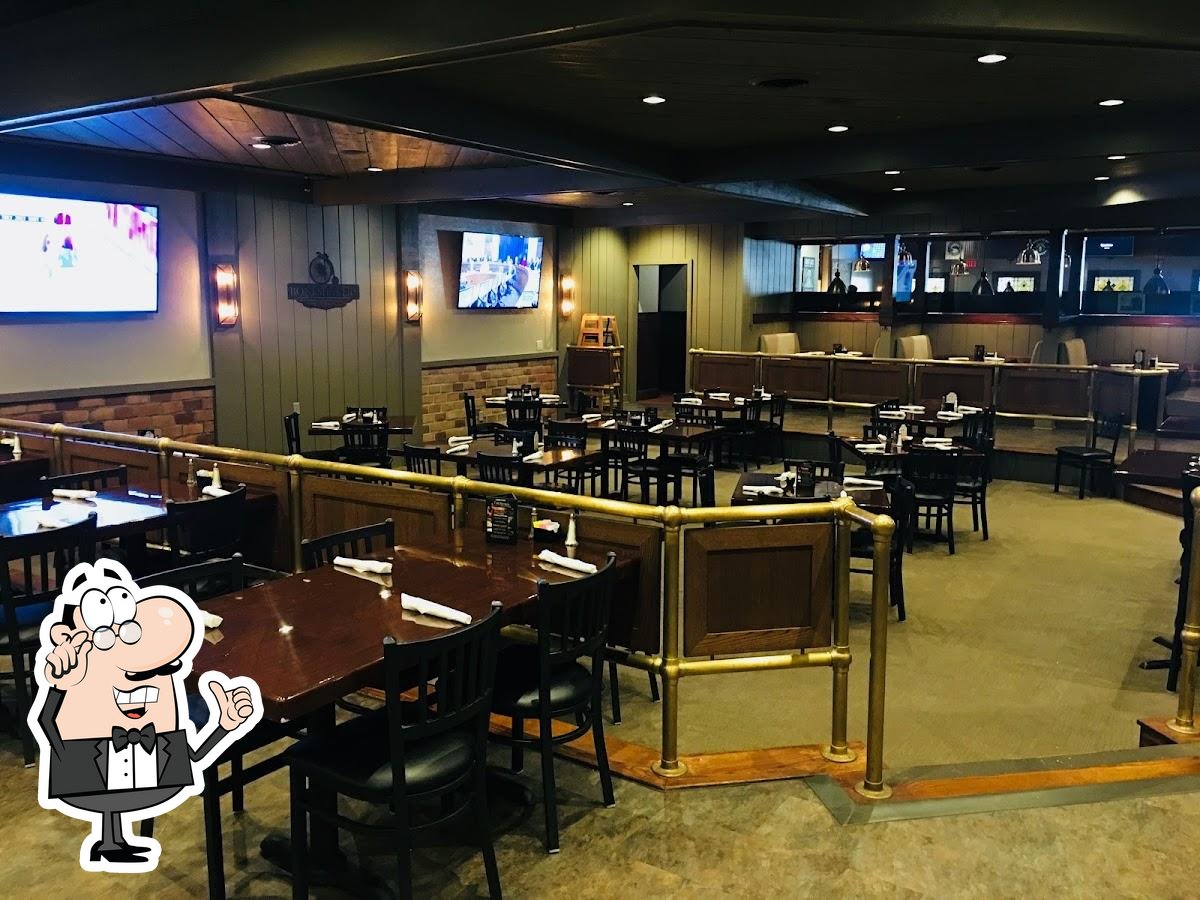 BoneShakers, 544 E Pershing St in Salem Restaurant menu and reviews
