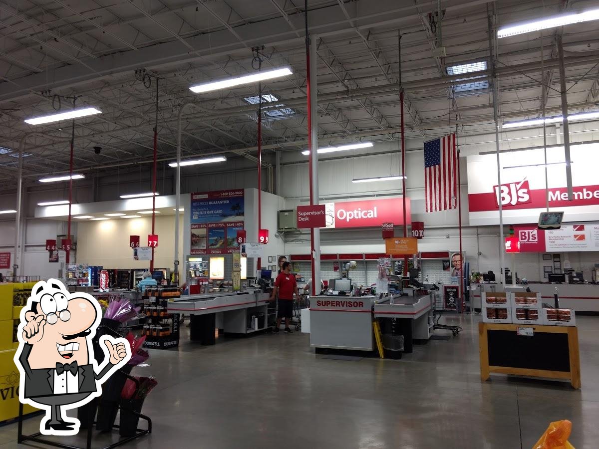 BJ's Wholesale Club in Mooresville - Restaurant reviews