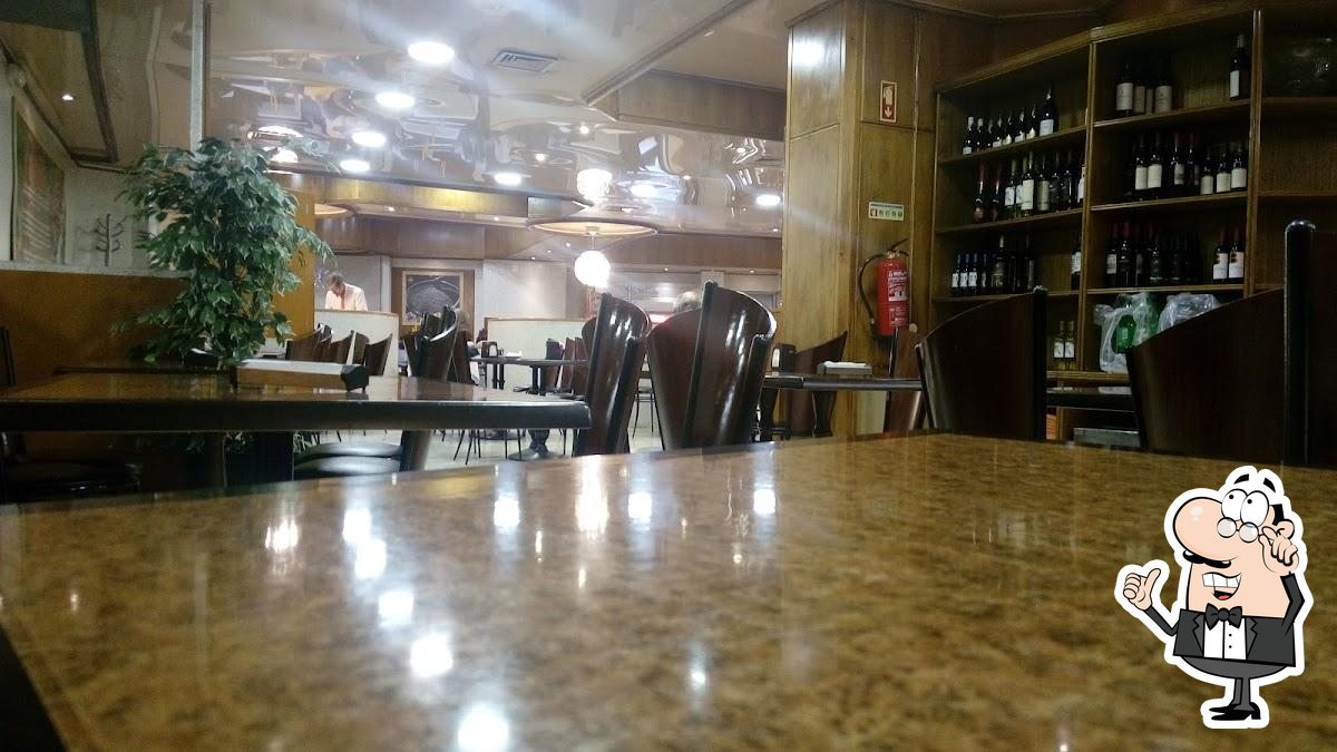 O TABULEIRO - PASTELARIA RESTAURANTE, Portela - Restaurant Reviews