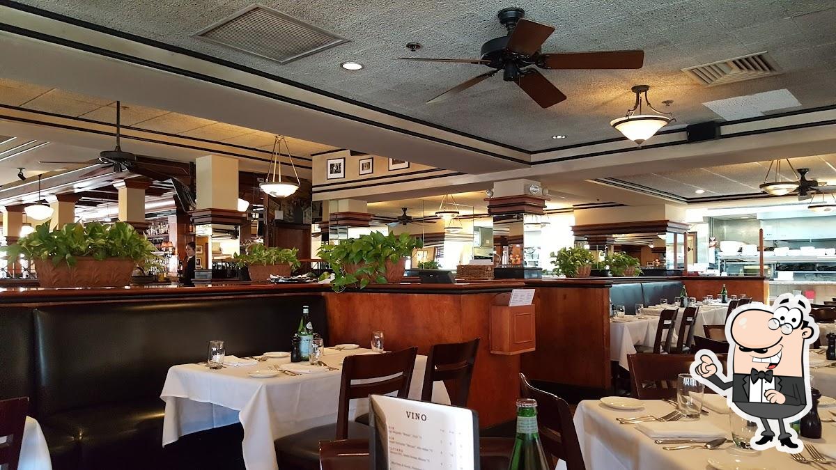 Papa Razzi Wellesley, Wellesley - Restaurant menu, prices and reviews