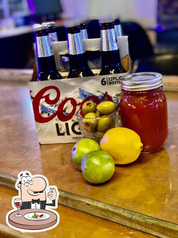 Crazy Earl's Cocktails & Pool in Yuma Restaurant reviews