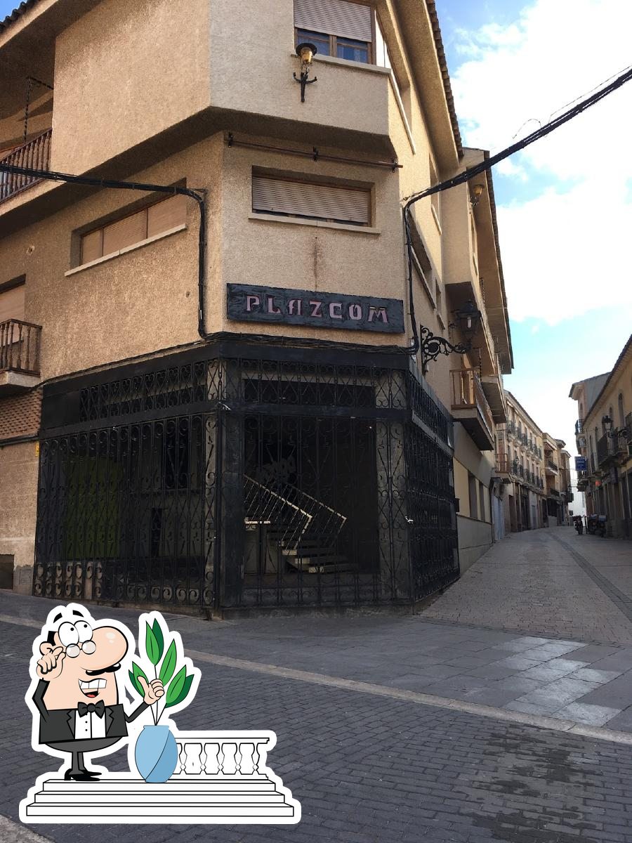 WOOGA - PLAZCON, S.L., La Solana - Menú del restaurante, precios y reseñas