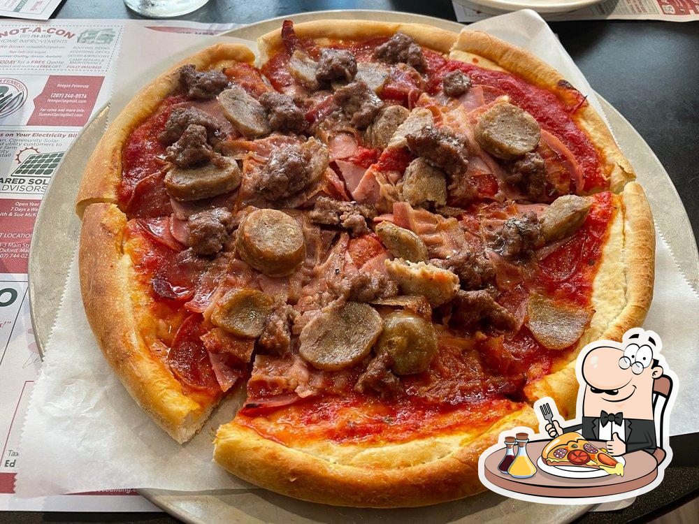 Village Pizzeria Restaurant & Lounge in Mechanic Falls Restaurant