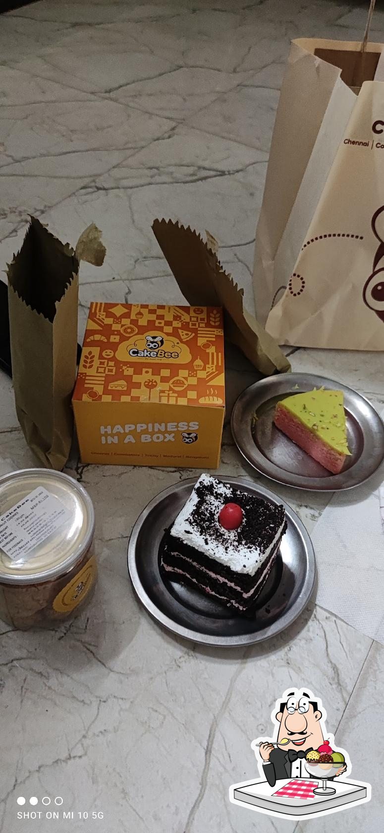 Bumble Bee Cake | Order Cake Online | Cake Shops in Chennai | Cake World in  Chennai