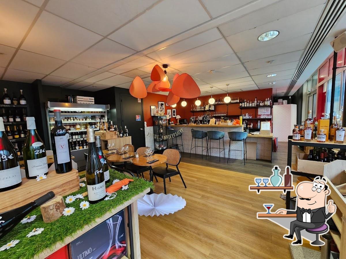 PLAYTIME LA CAVE, Courbevoie - Menu du restaurant, prix et avis