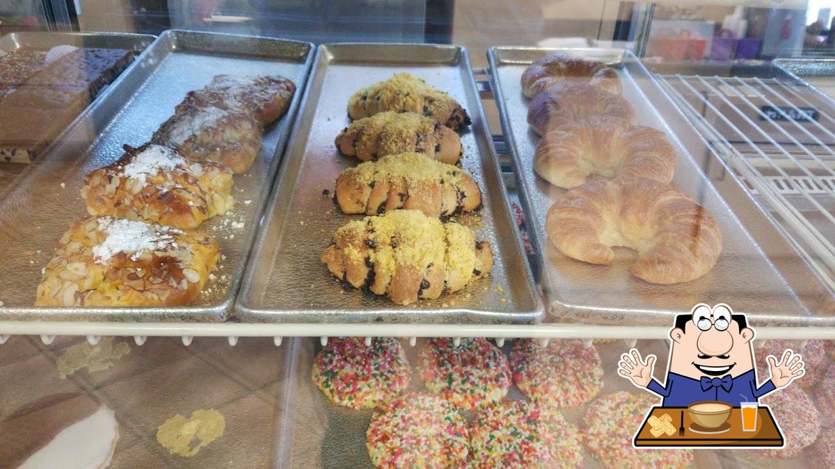 Dinks Deli & Bagel Bakery, 25860 McBean Pkwy in Santa Clarita