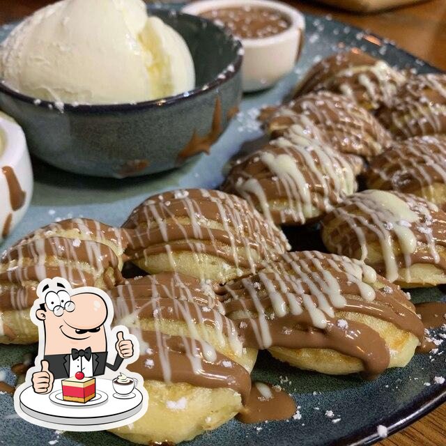 Sugar House Waffles in Greenacre Restaurant menu and reviews
