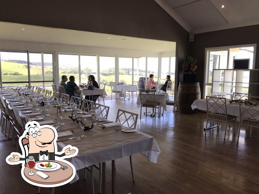 Crooked River Wines Winery Cellar Door Restaurant Wedding