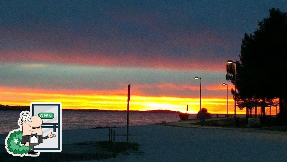 Sunset Beach Bar Valbandon, Fažana - Restaurant menu, prices and reviews