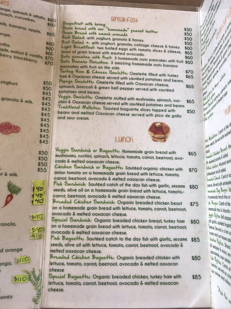 Menu at Spirulina restaurant, Puerto Escondido
