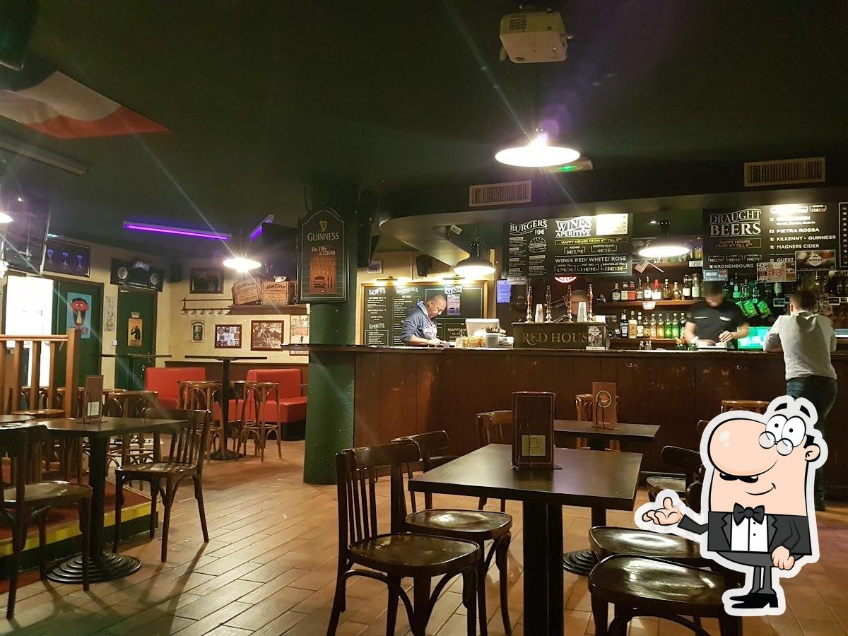 Red House pub & bar, Lyon, 2 Pt Rue de Monplaisir - Restaurant reviews