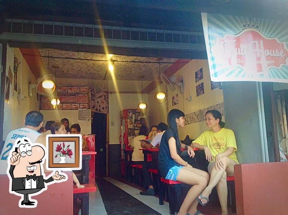 Full House "PizzaBurgerPasta" pizzeria, Marikina Restaurant reviews