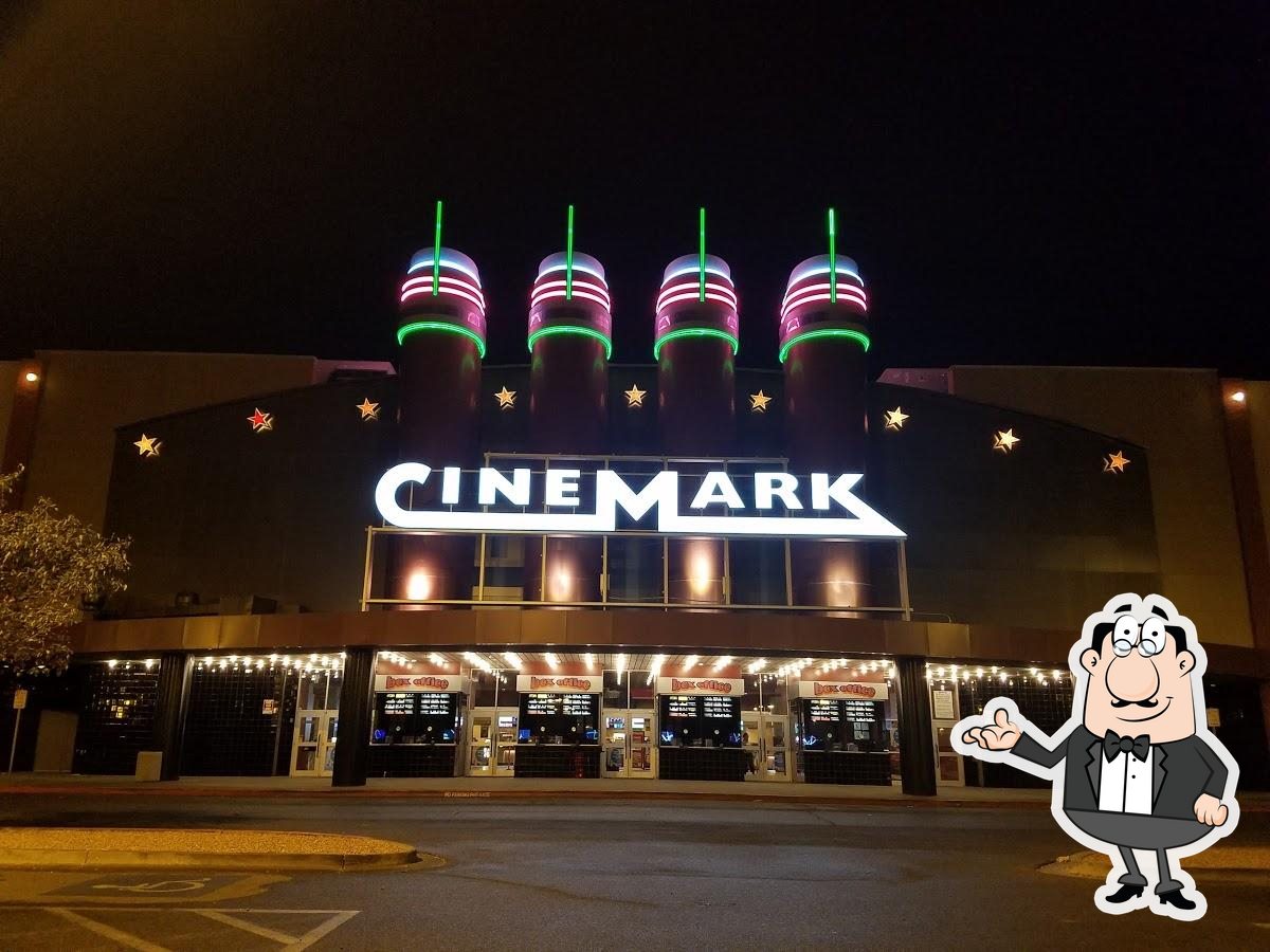 Cinemark 20 XD and ScreenX in El Paso Restaurant reviews