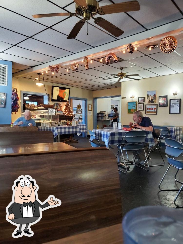 TootNTell in Garner Restaurant menu and reviews