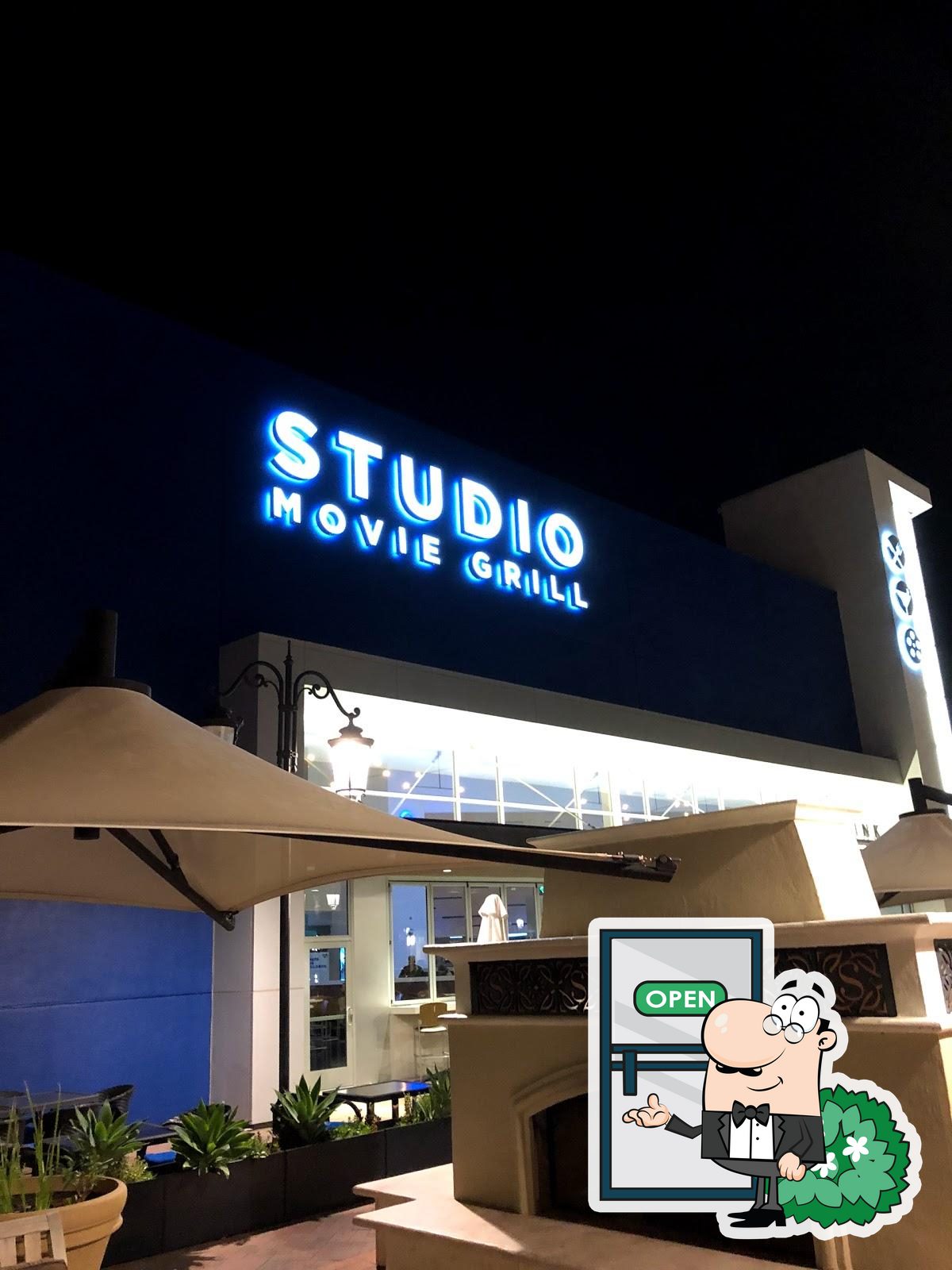 Studio Movie Grill - Simi Valley in Simi Valley - Restaurant menu and  reviews