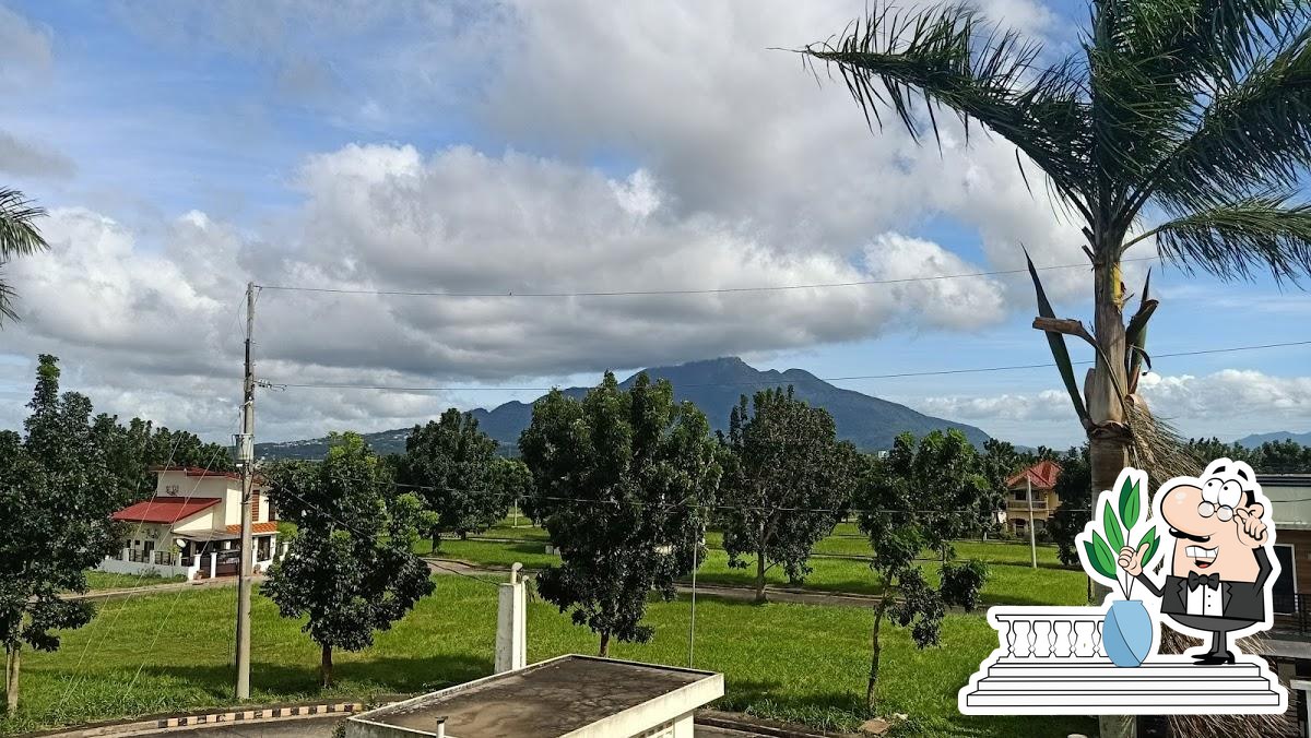 Carmel Ridge Clubhouse, Calamba