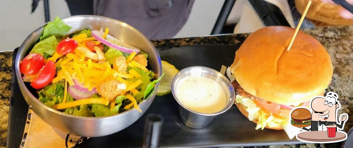 Topgolf in Independence Restaurant reviews