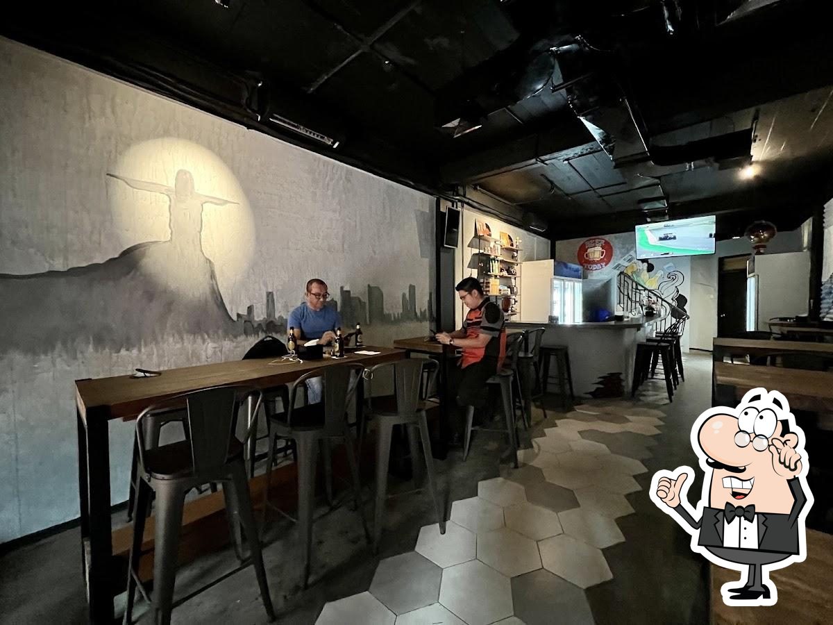 Beer Hub Kelapa Gading pub & bar, North Jakarta Restaurant reviews