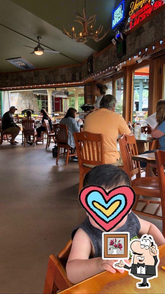 Tom & Earl's Back Alley Grill in Gatlinburg Restaurant menu and reviews