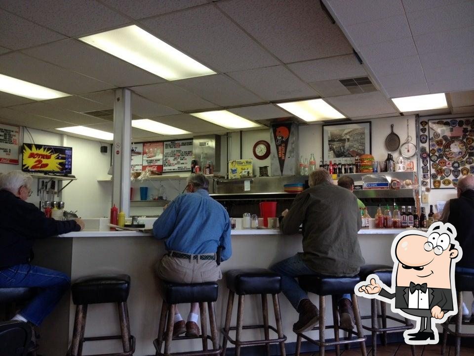 white spot coffee