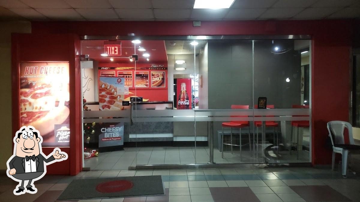 Pizza Hut restaurant, Santo Domingo, Calle Santiago Esq Restaurant