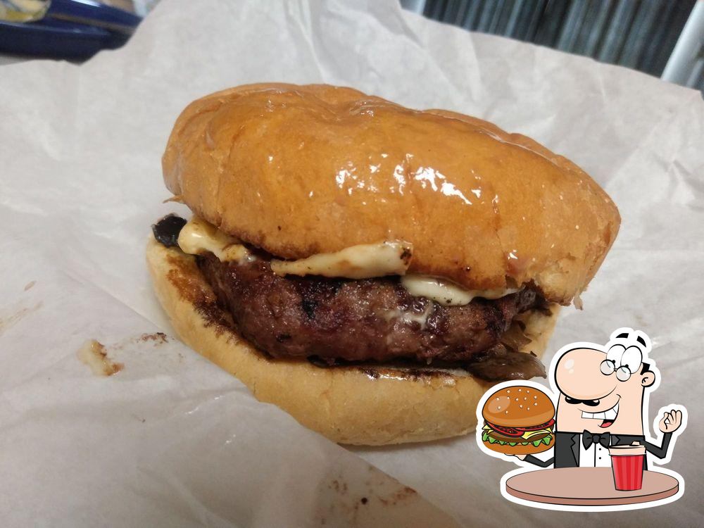 The Detour Bar and Grill in Mishicot Restaurant menu and reviews