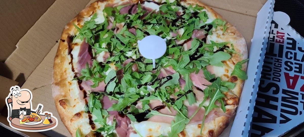 Momo Bistro & brick oven pizza in Leominster Restaurant menu and reviews