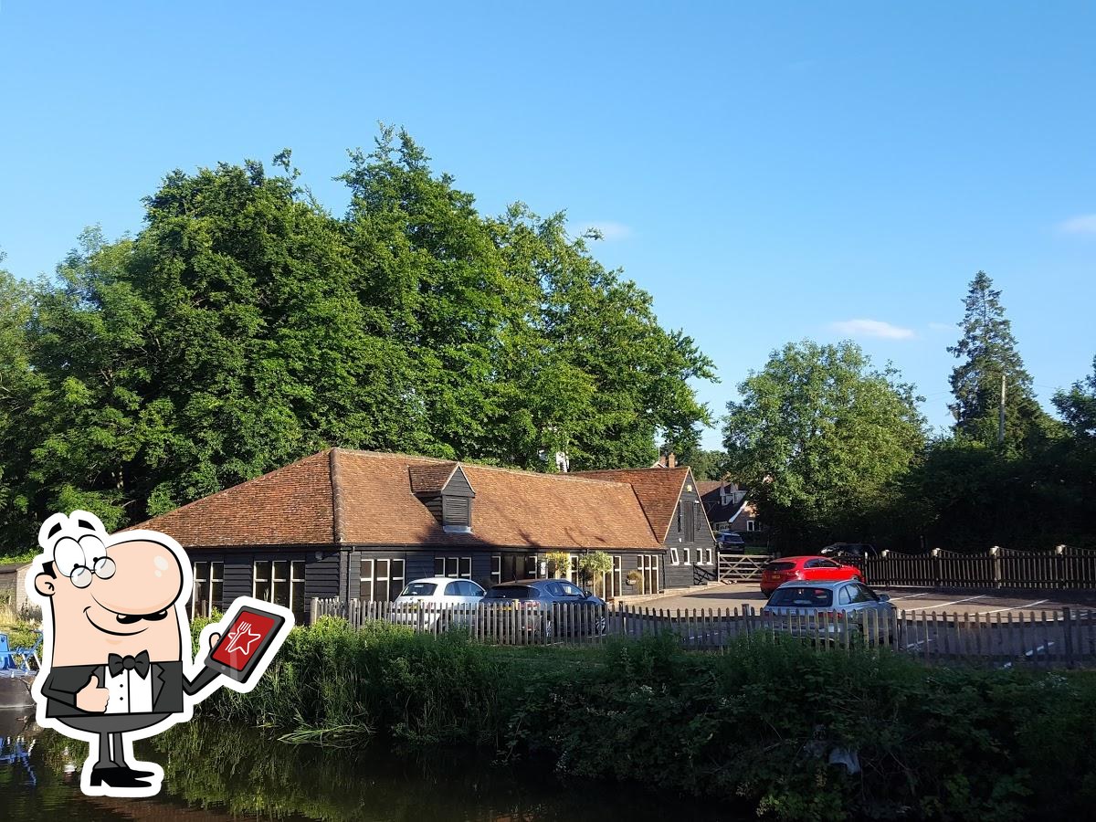 COHO in Harlow Restaurant menu and reviews