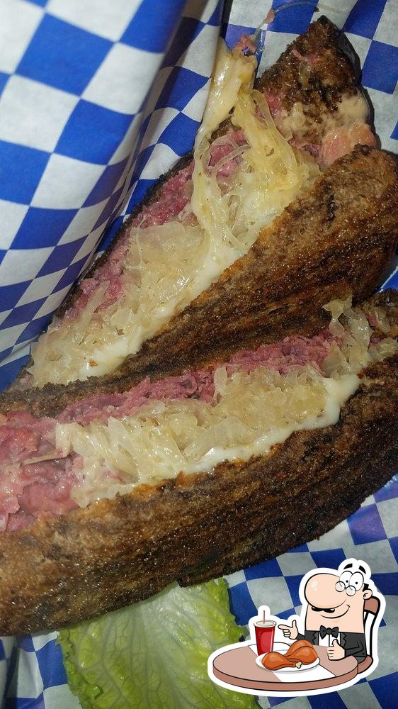 Nutty's Junkyard Grill in Arlington Restaurant menu and reviews