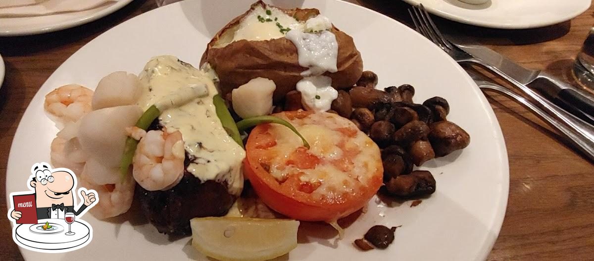 The Keg Steakhouse + Bar London South, 1170 Wellington Rd in London