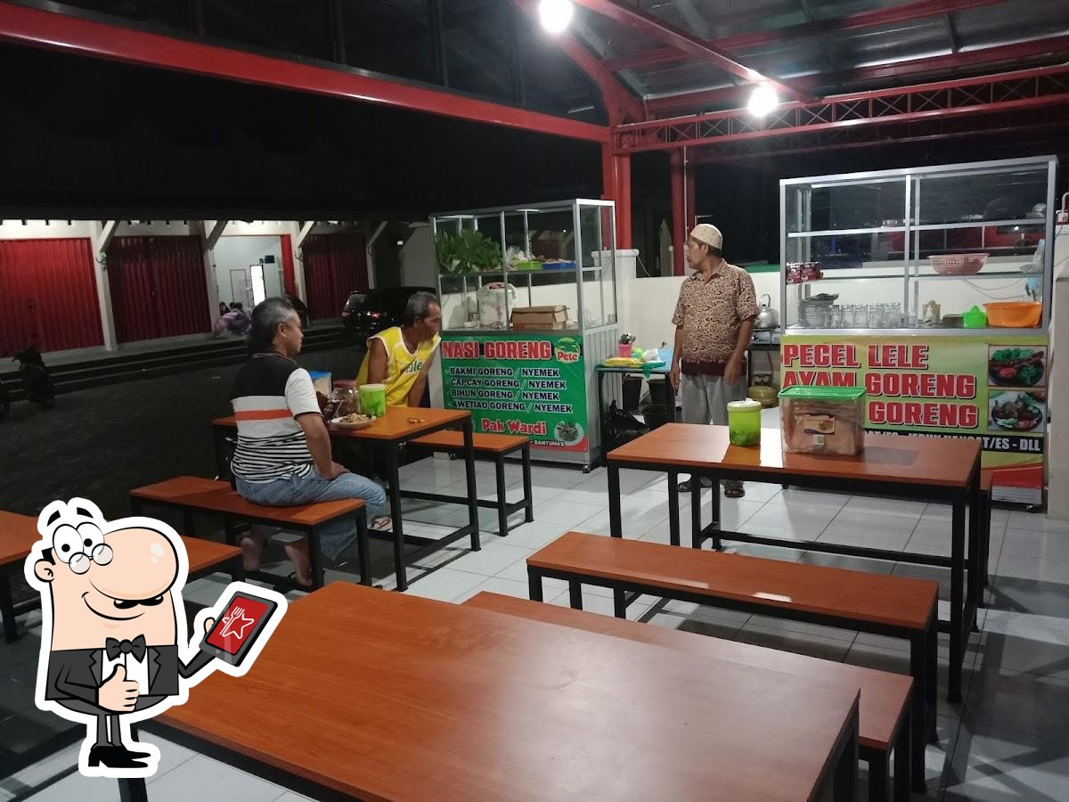 Nasi goreng cipta rasa Pak Wardi restaurant, Pesantren