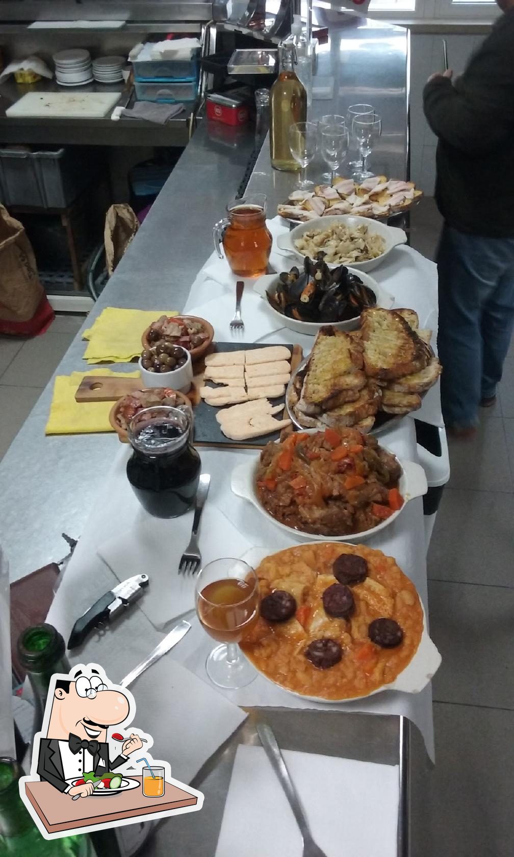 TABERNA CASA DE PASTO O PEÃO, Santarém - Comentários de Restaurantes, Fotos  & Número de Telefone