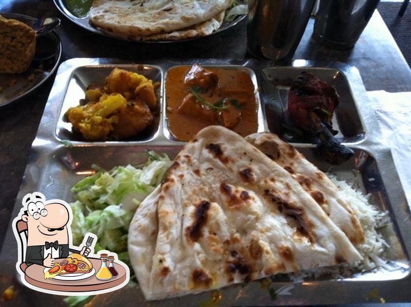 Bombay Mahal Indian Food Restaurant, Montréal, Rue JeanTalon O Carta
