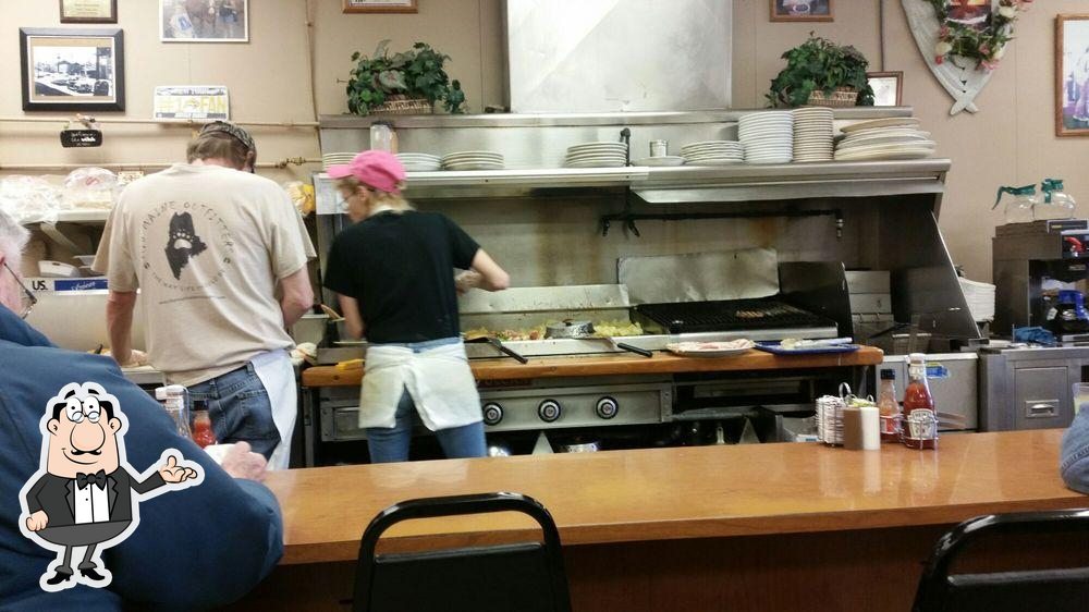 La Port's Pine Restaurant in Lockport Restaurant menu and reviews