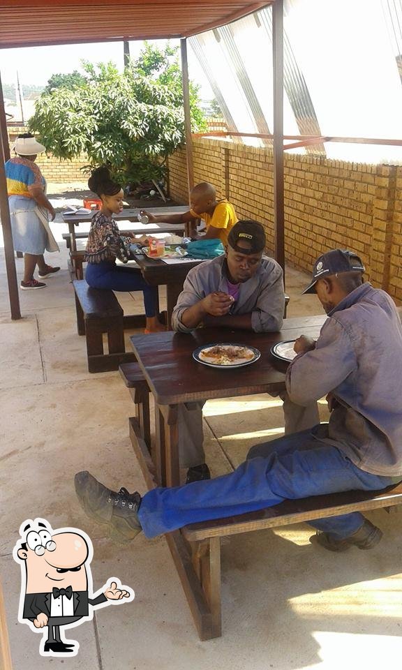 Mzansi African FOOD Village restaurant, Mabopane