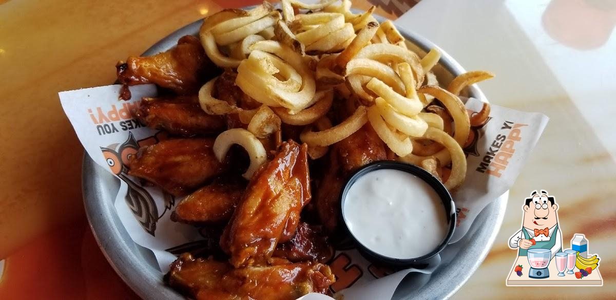 Hooters of Mission Valley, 1400 Camino De La Reina in San Diego