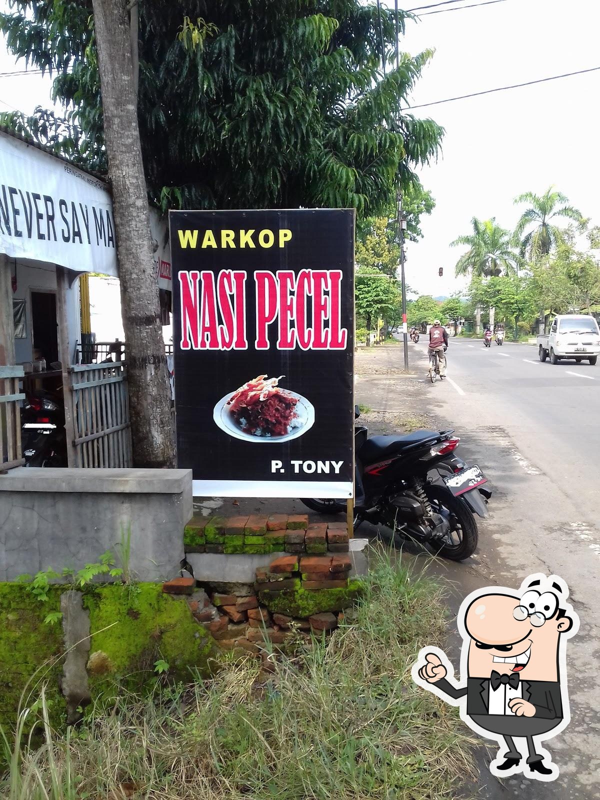 Warung Nasi Pecel Dan Lodeh Pak Tony Restaurant Tulungagung