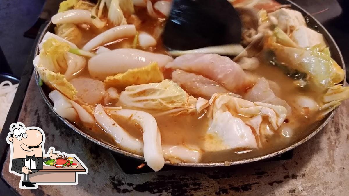 https://img.restaurantguru.com/r770-seafood-Hot-Pot-Family-Restaurant-2022-10-1.jpg