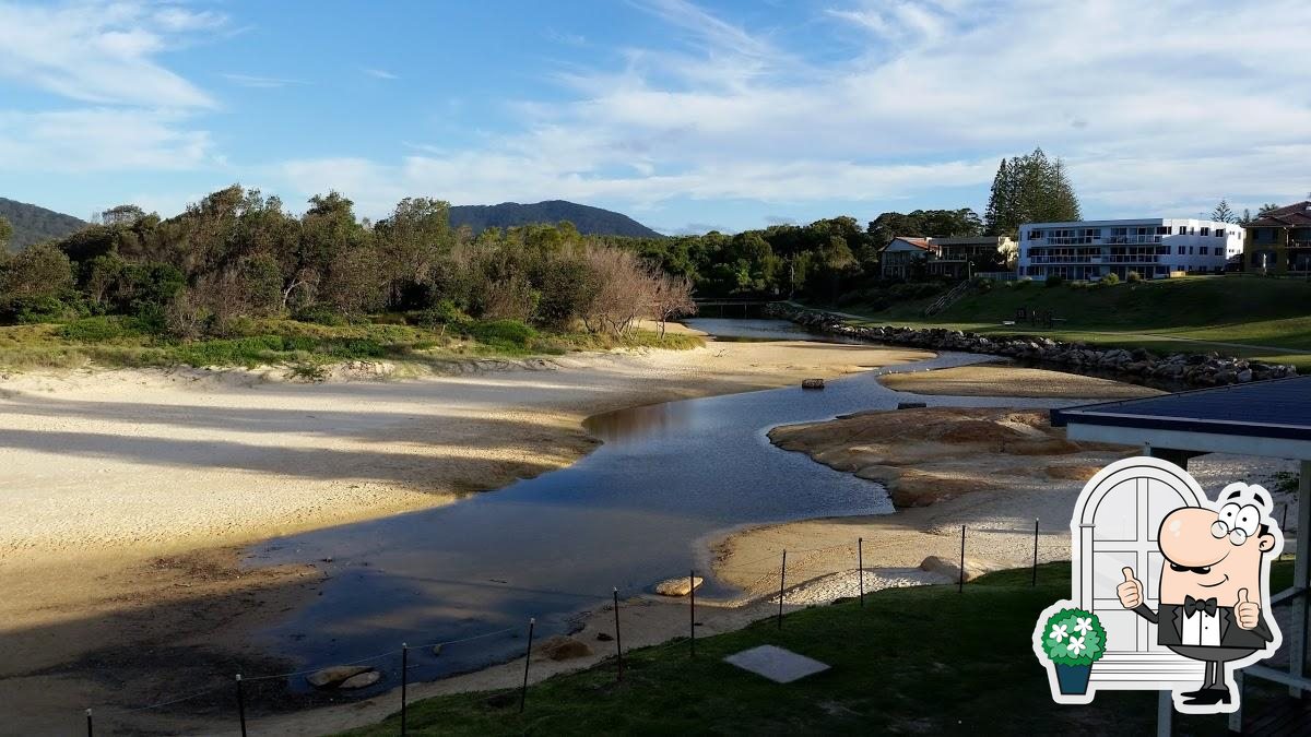 South West Rocks Surf Lifesaving Club in South West Rocks - Restaurant ...
