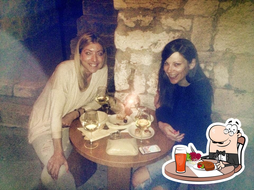 Gurme Tapas & Wine pub & bar, Hvar Restaurant menu and reviews