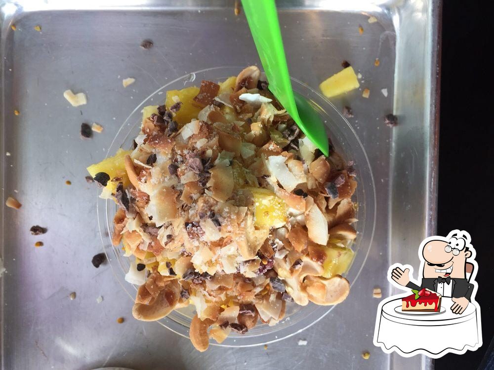 Berry Divine Acai Bowls, 1927 E Speedway Blvd 109 in Tucson