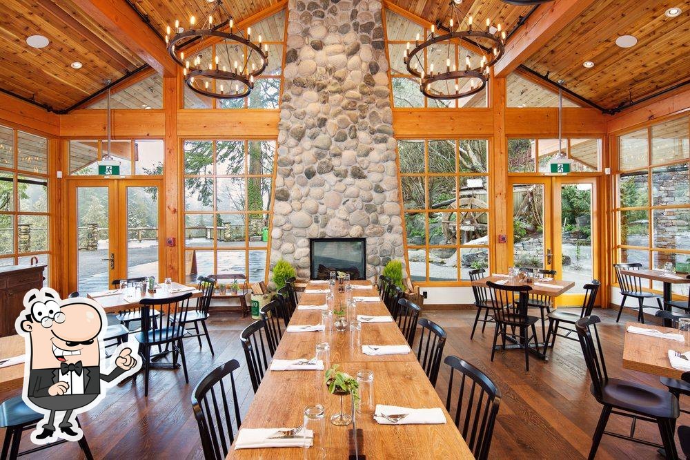 the cliff house dining room