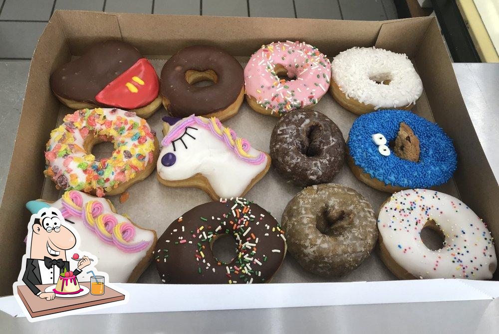 Hole in One Donuts in Tarpon Springs - Restaurant menu and reviews