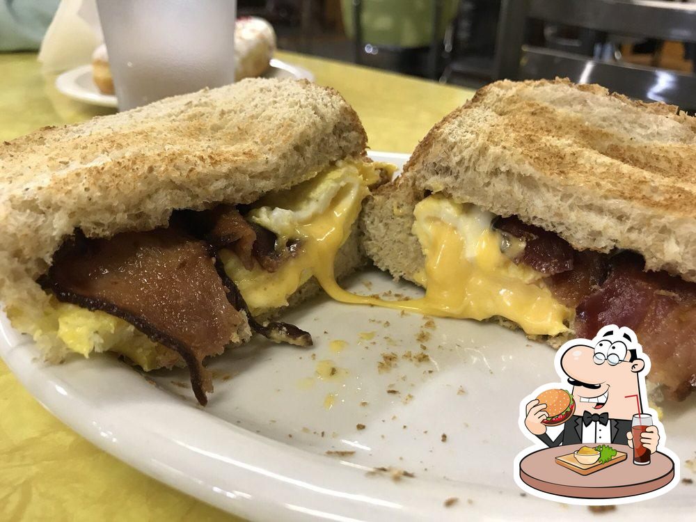 Ward's Store & Bakery in De Smet - Restaurant reviews