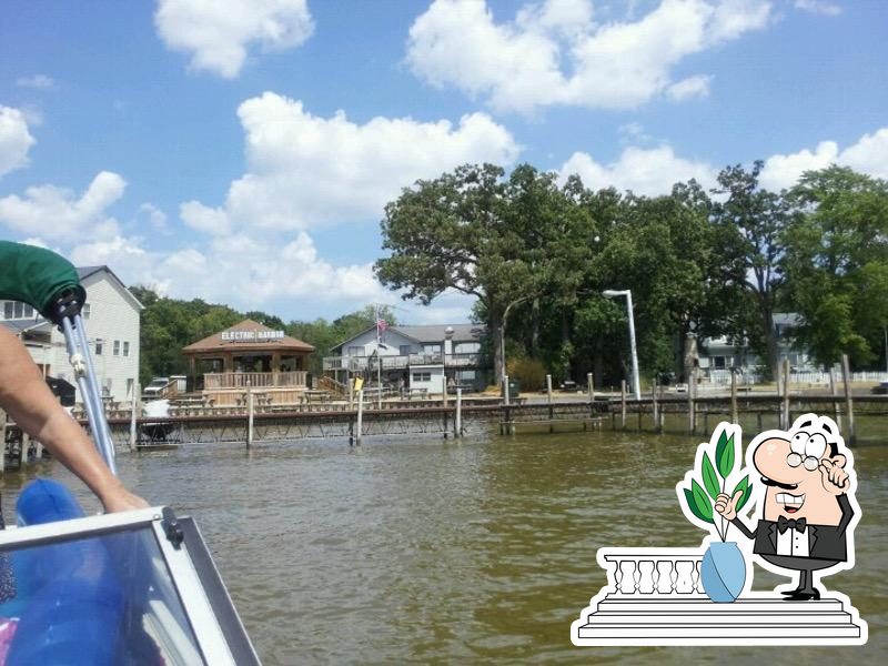 Electric Harbor Bar in Lake Villa Restaurant menu and reviews